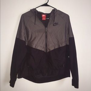 nike windbreaker